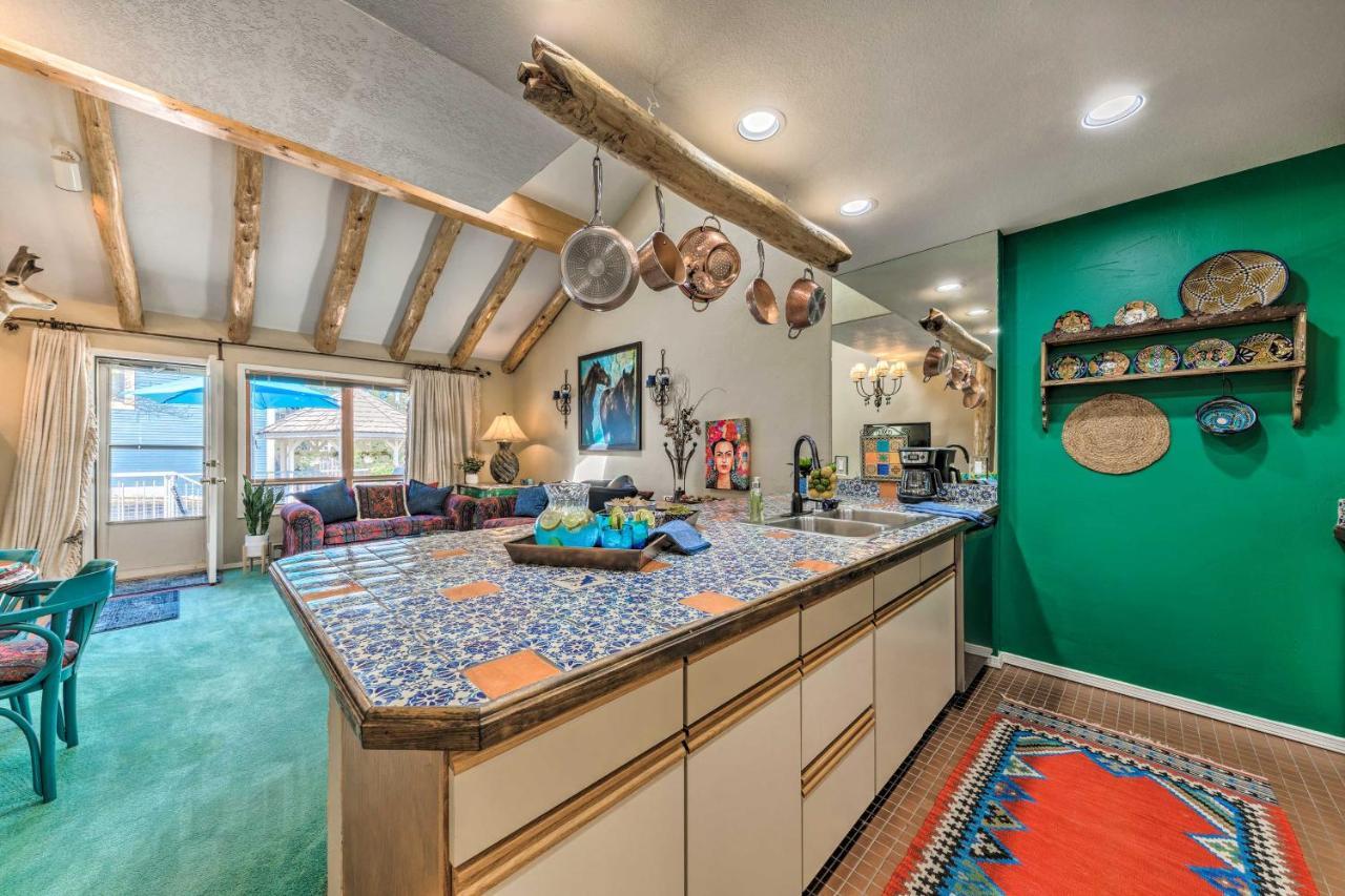 Eclectic Home With Deck 4 Miles To Ski Cloudcroft! Exterior photo